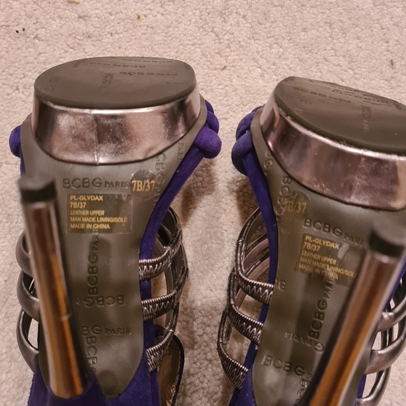 BcBG Paris heels - Picture 3 of 3